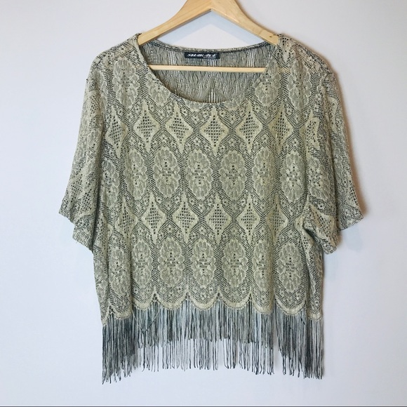 2/$30 Vintage Crochet Mesh Metallic Fringe Top - Picture 5 of 9